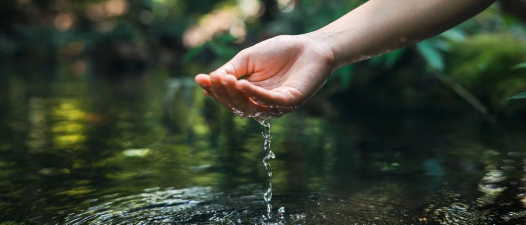 Kebiasaan Sederhana untuk Membantu Tubuh Tetap Tercukupi Cairan